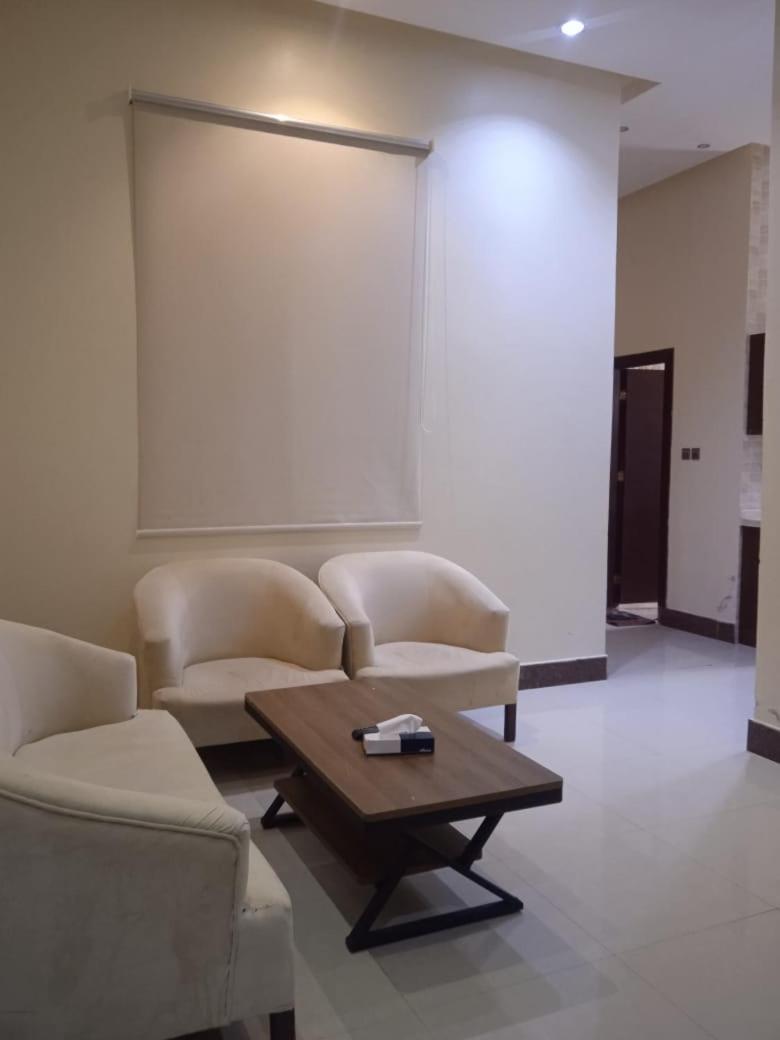 Aparthotel Quiet 7 *